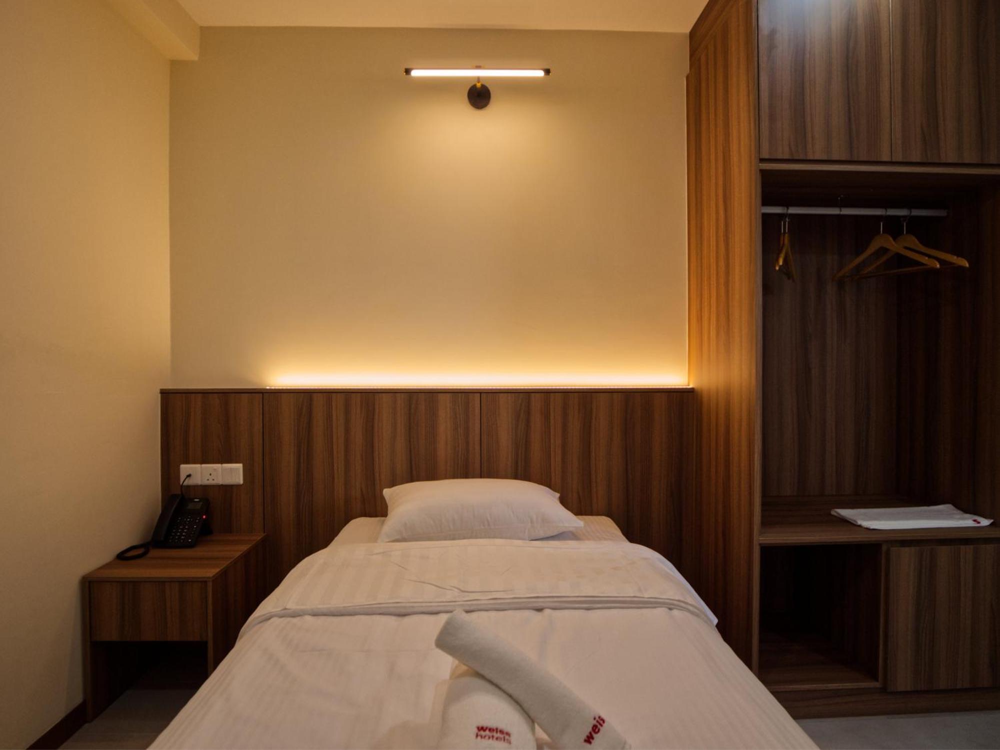 Weiss Hotels Kepong Baru Kampong Jawa Tengah Rom bilde